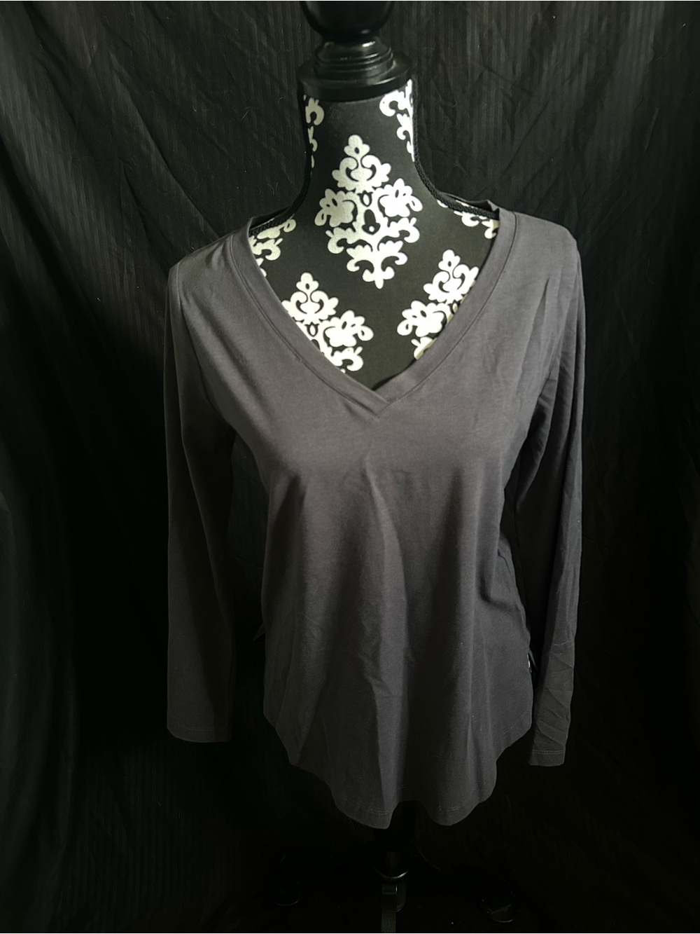 Soma Women's Long Sleeve V-Neck Top in Charcoal
